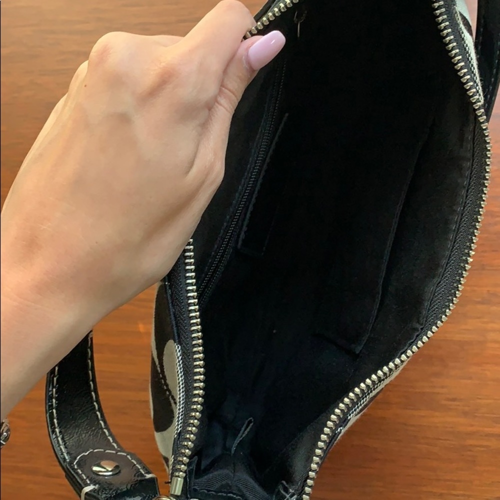 Coach Purse - Picture 4 of 4